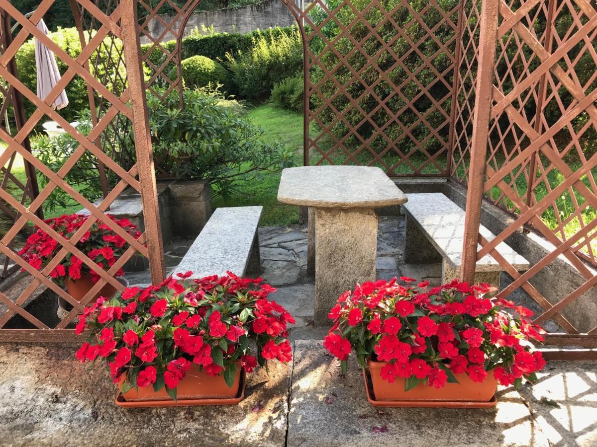 Villa Ombrosa Nebbiuno Luaran gambar